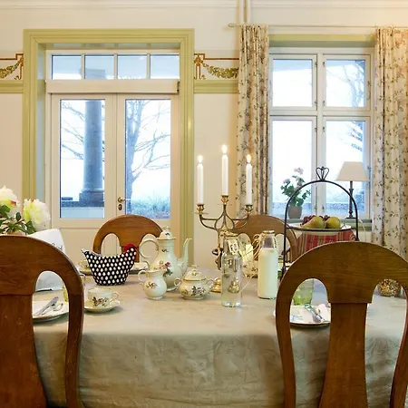 Bed and breakfast Tiendegaarden Møns Klint 2*