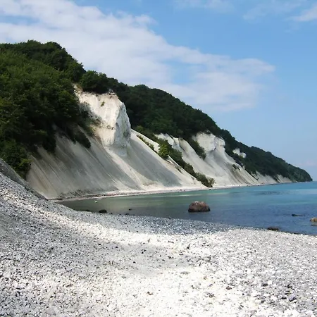 Tiendegaarden Mons Klint Bed & Breakfast