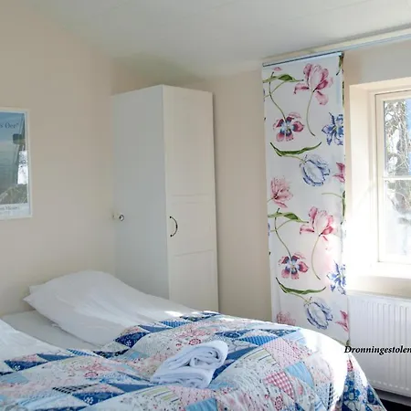 Tiendegaarden Mons Klint 2* Borre