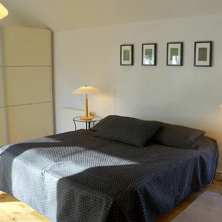 Tiendegaarden Mons Klint Bed & Breakfast 2*