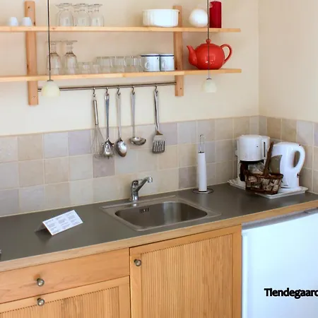 Tiendegaarden Mons Klint Bed & Breakfast Borre
