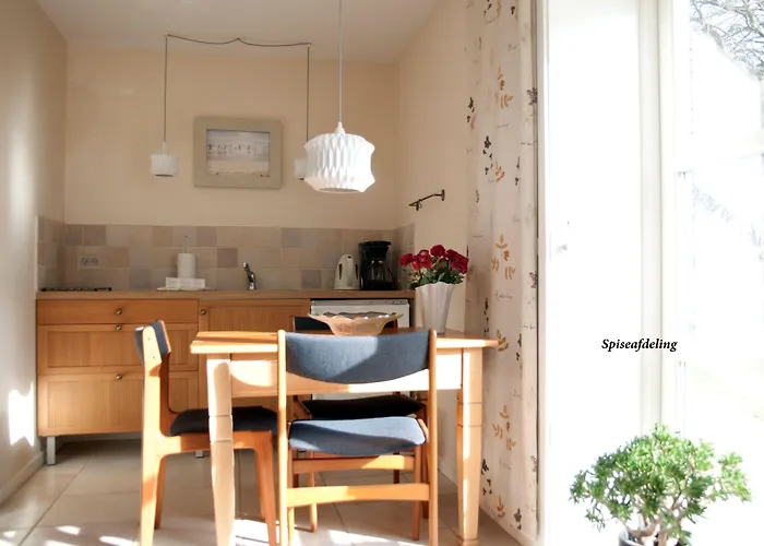 Tiendegaarden Møns Klint Bed & Breakfast