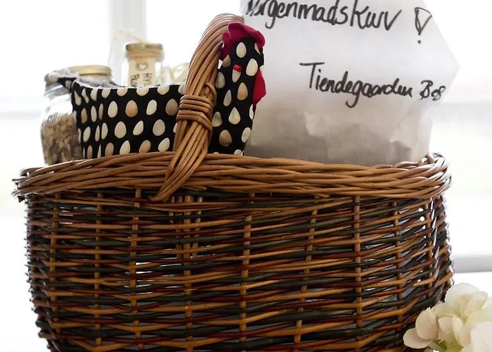 Tiendegaarden Møns Klint Bed & Breakfast 2*