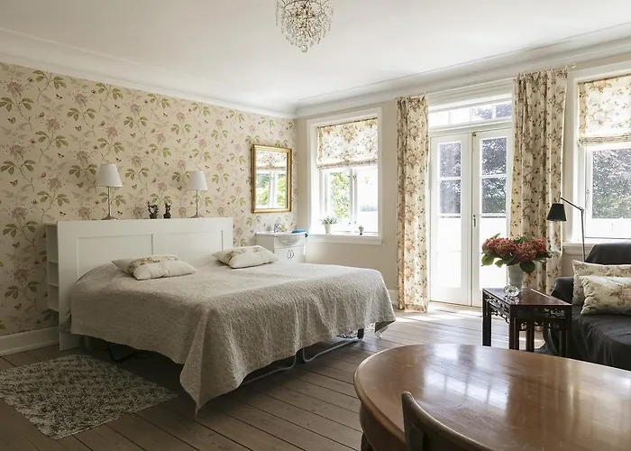 Tiendegaarden Mons Klint 住宿加早餐酒店