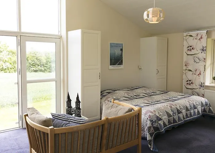 Bed & Breakfast Tiendegaarden Møns Klint 2*